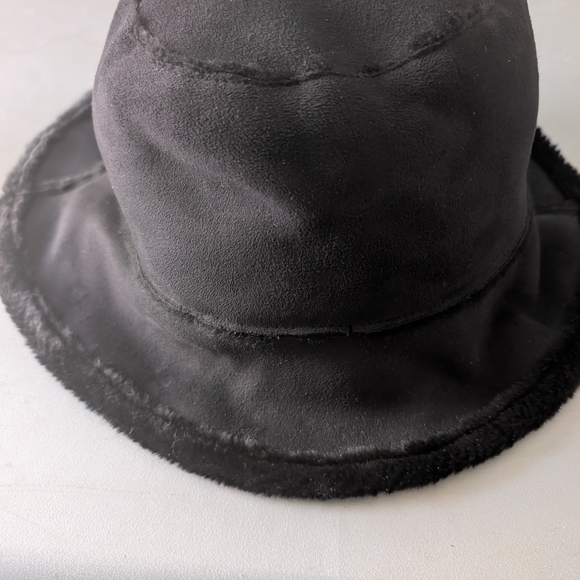 * WOW! VINTAGE SOFT PLUSH FAUX FUR REVERSIBLE BUCKET HAT * BLACK * - Picture 1 of 2